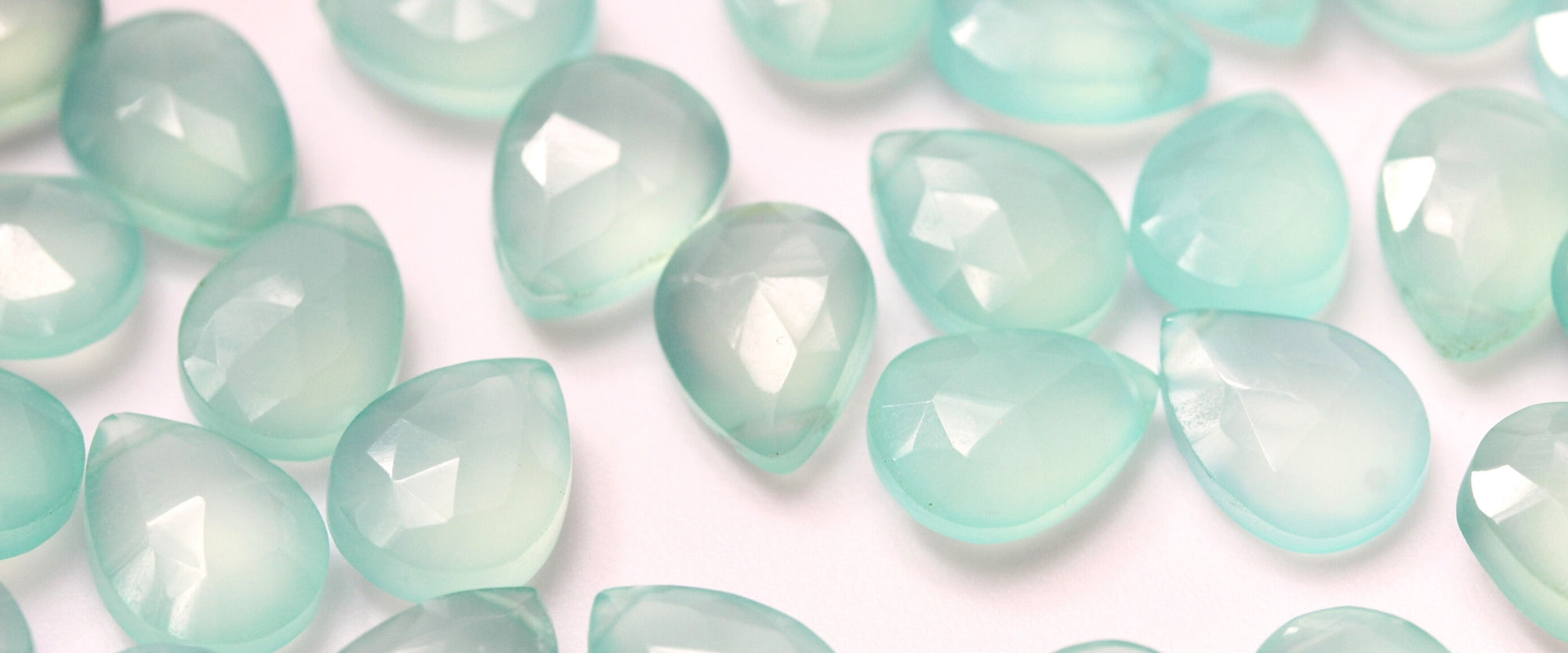 Healing Properties of Chalcedony: The Grace Stone