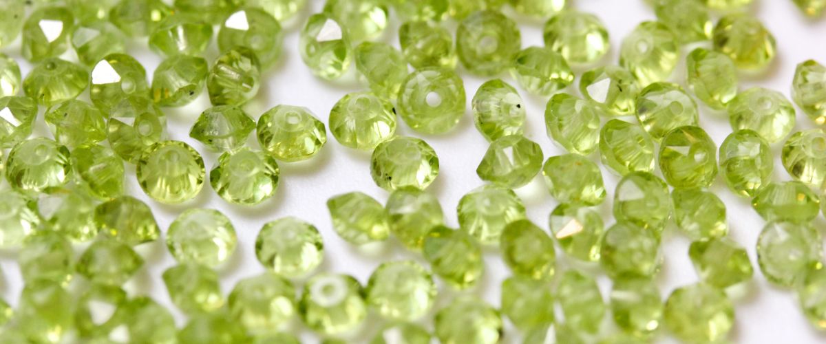 Healing Properties of Peridot: The Stone of Light & Evening Emerald